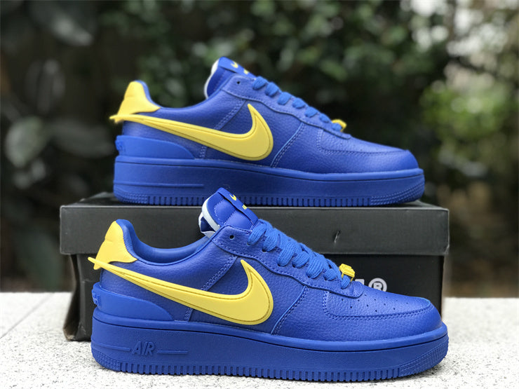 Tênis Couro Cano Baixo Azul Royal Detalhe Frontal