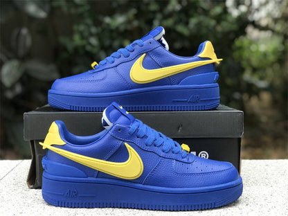 Tênis Couro Cano Baixo Azul Royal Detalhe Frontal