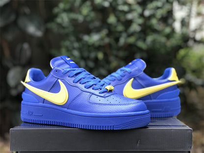 Tênis Couro Cano Baixo Azul Royal Detalhe Frontal