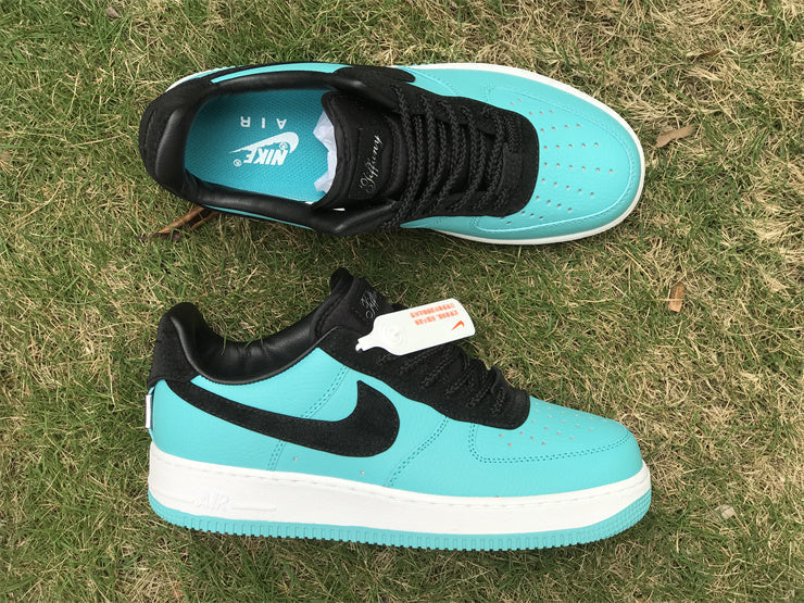 Tênis Couro Cano Baixo Azul Tiffany Detalhes Dourados