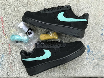 Tênis Cano Baixo Couro Azul Tiffany Detalhes Dourados