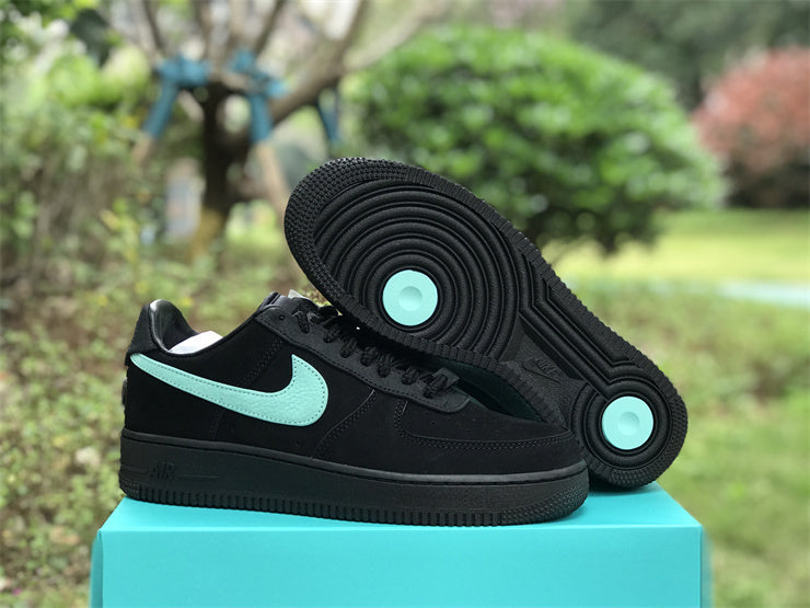 Tênis Cano Baixo Couro Azul Tiffany Detalhes Dourados