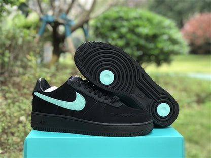 Tênis Cano Baixo Couro Azul Tiffany Detalhes Dourados