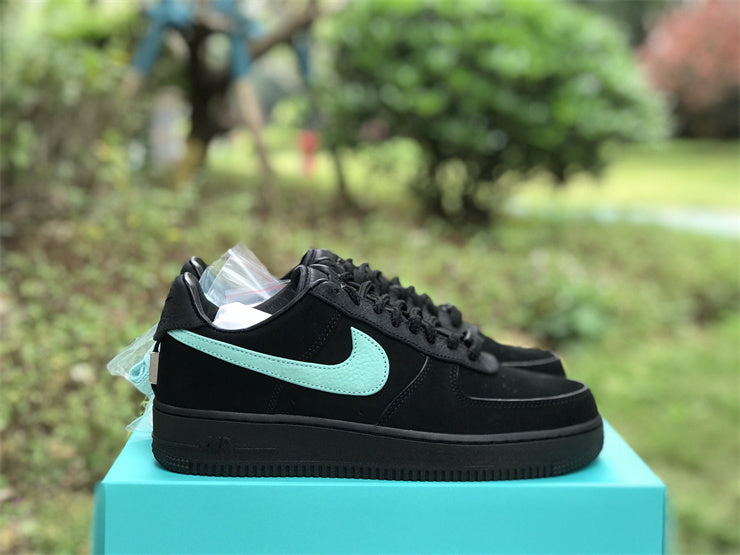 Tênis Cano Baixo Couro Azul Tiffany Detalhes Dourados