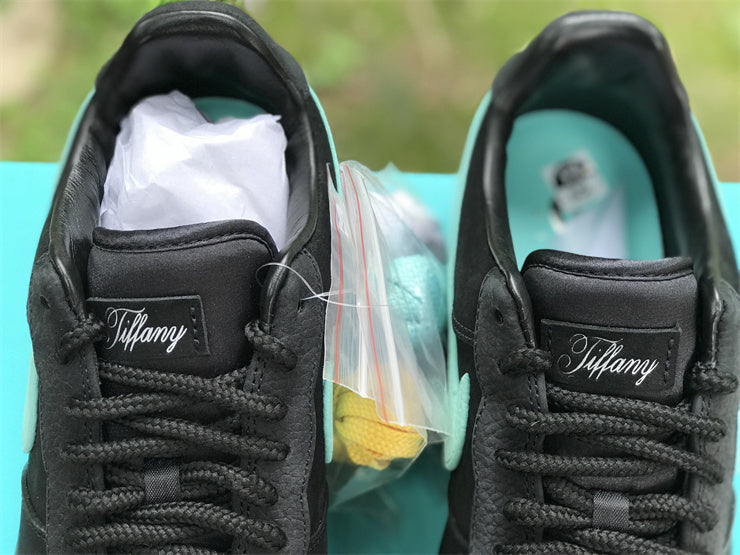 Tênis Cano Baixo Couro Azul Tiffany Detalhes Dourados
