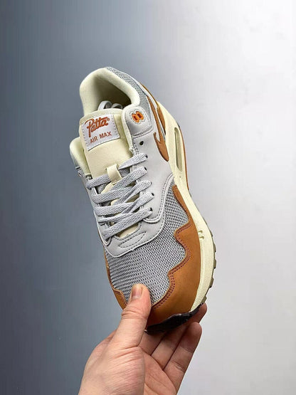 Tênis Runner Couro Monarch Detalhe Ondulado