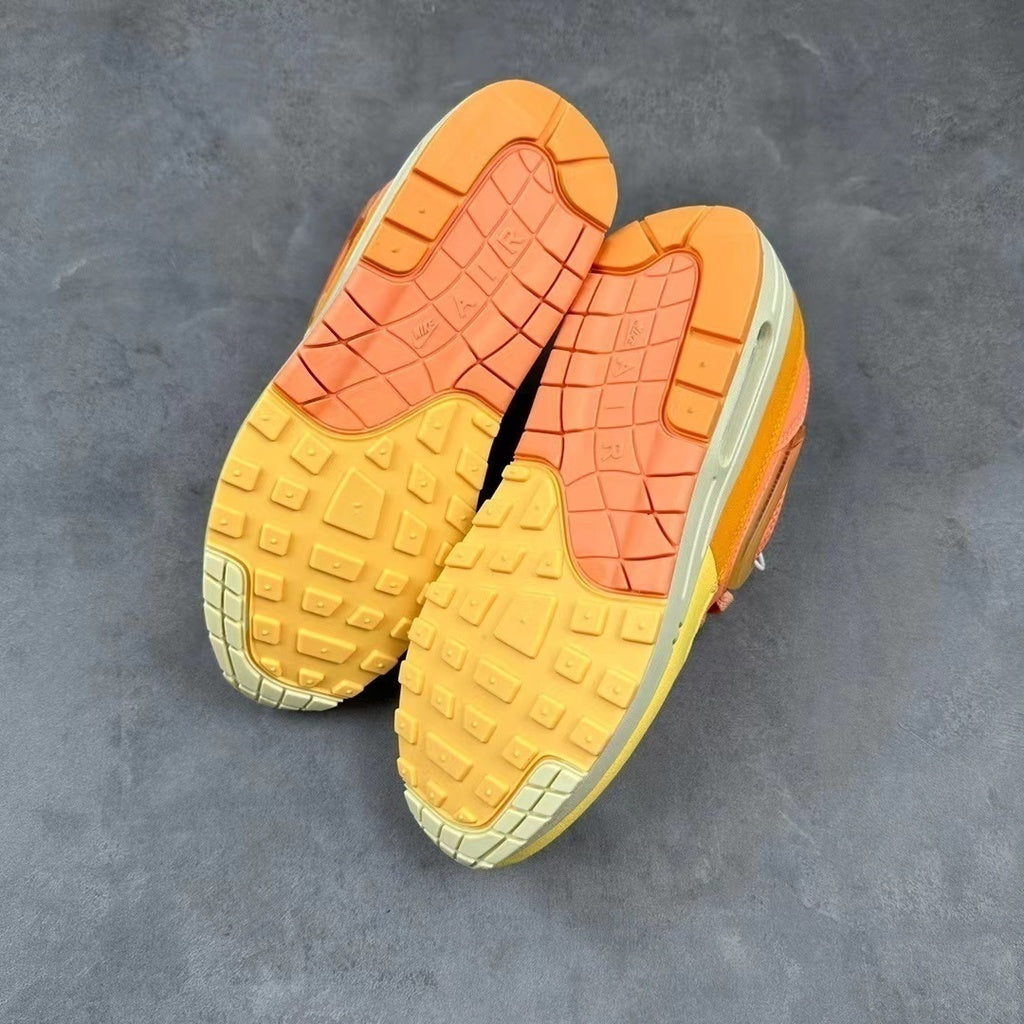 Tênis Runner Malha Laranja Degradê Detalhe Branco