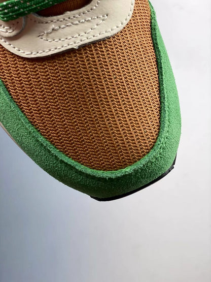 Tênis Runner Malha Verde Floresta Detalhe Lateral