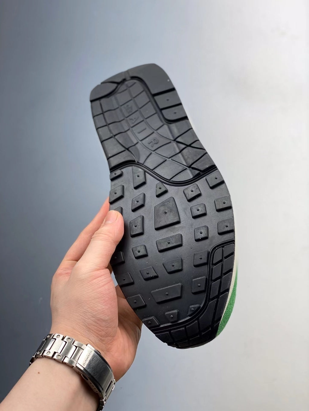 Tênis Runner Malha Verde Floresta Detalhe Lateral