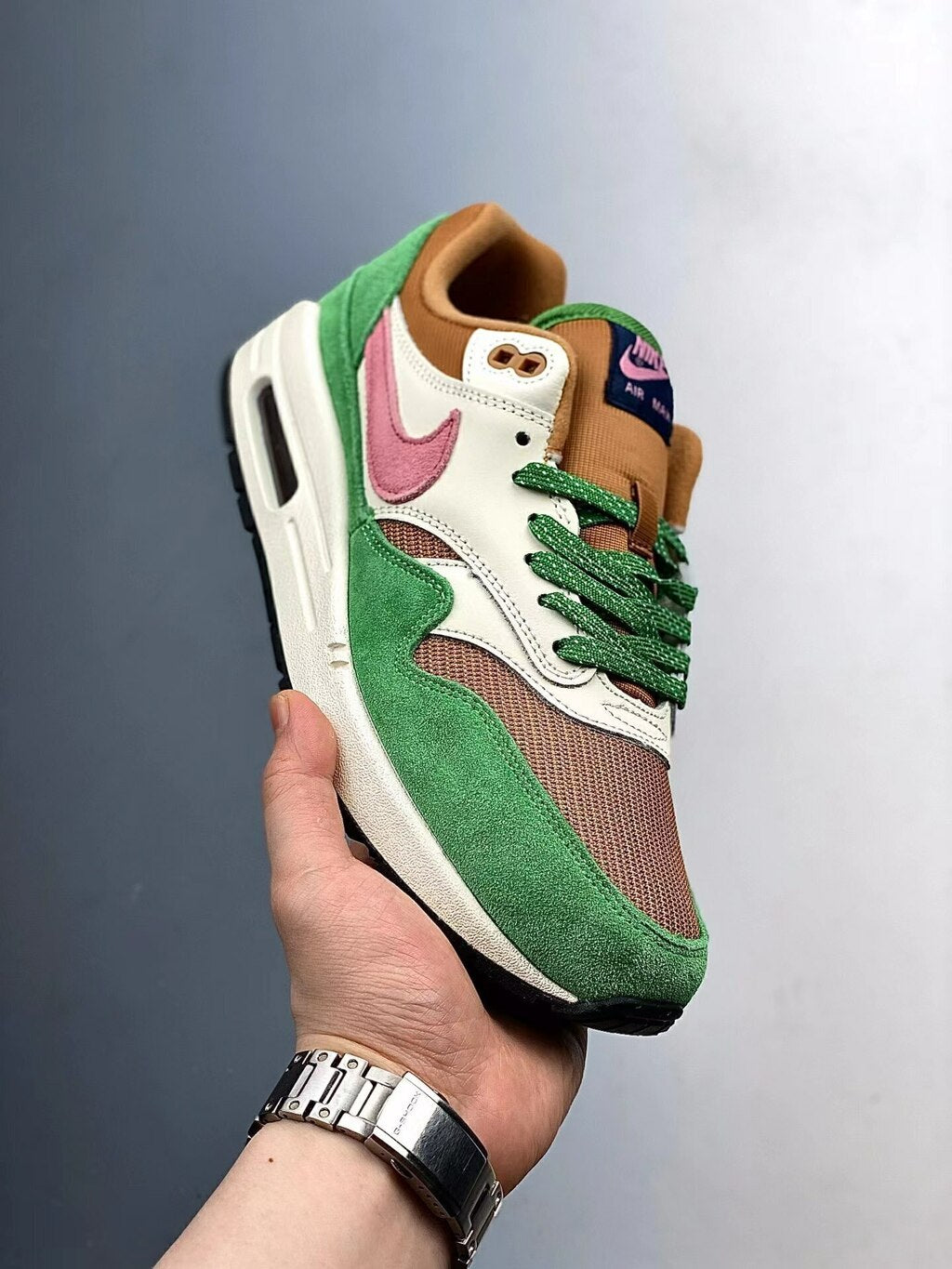 Tênis Runner Malha Verde Floresta Detalhe Lateral