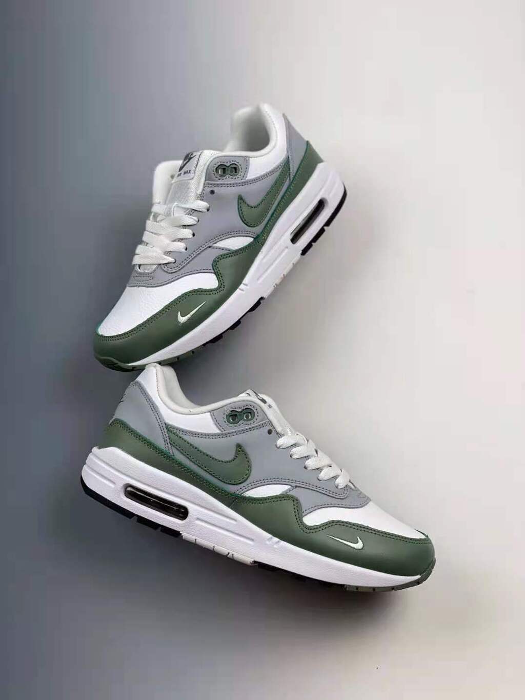 Tênis Runner Lona Sage Detalhe Espiral
