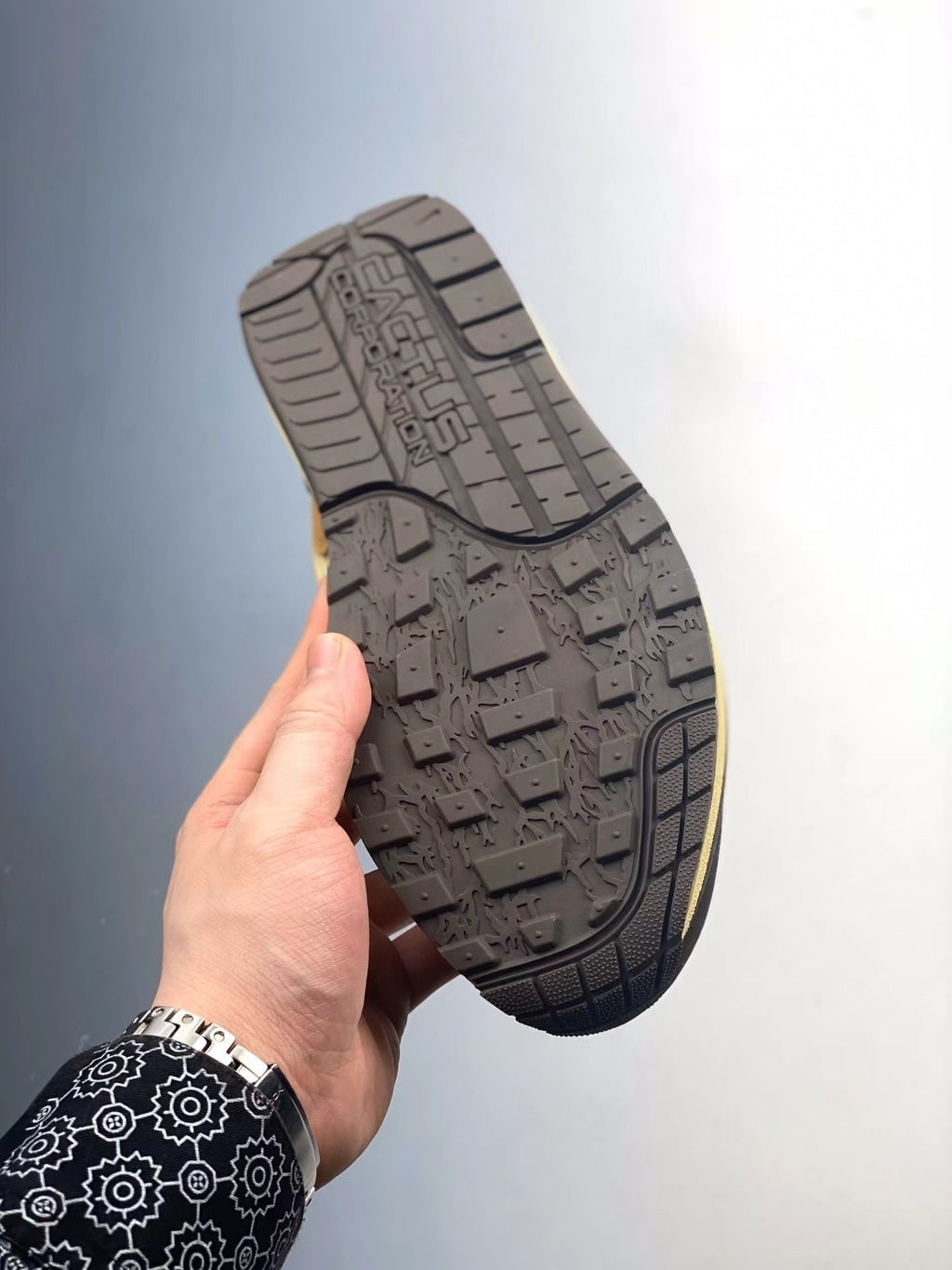 Tênis Runner Malha Marrom