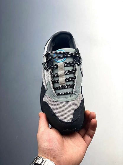 Tênis Runner Camurça Bege Detalhes em Marrom