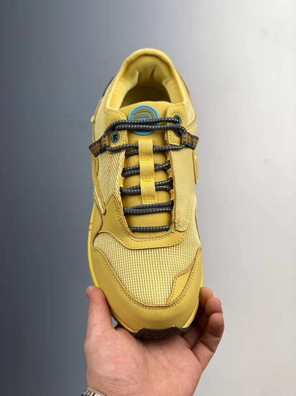 Tênis Runner Couro Camurça Ouro Detalhe Marrom