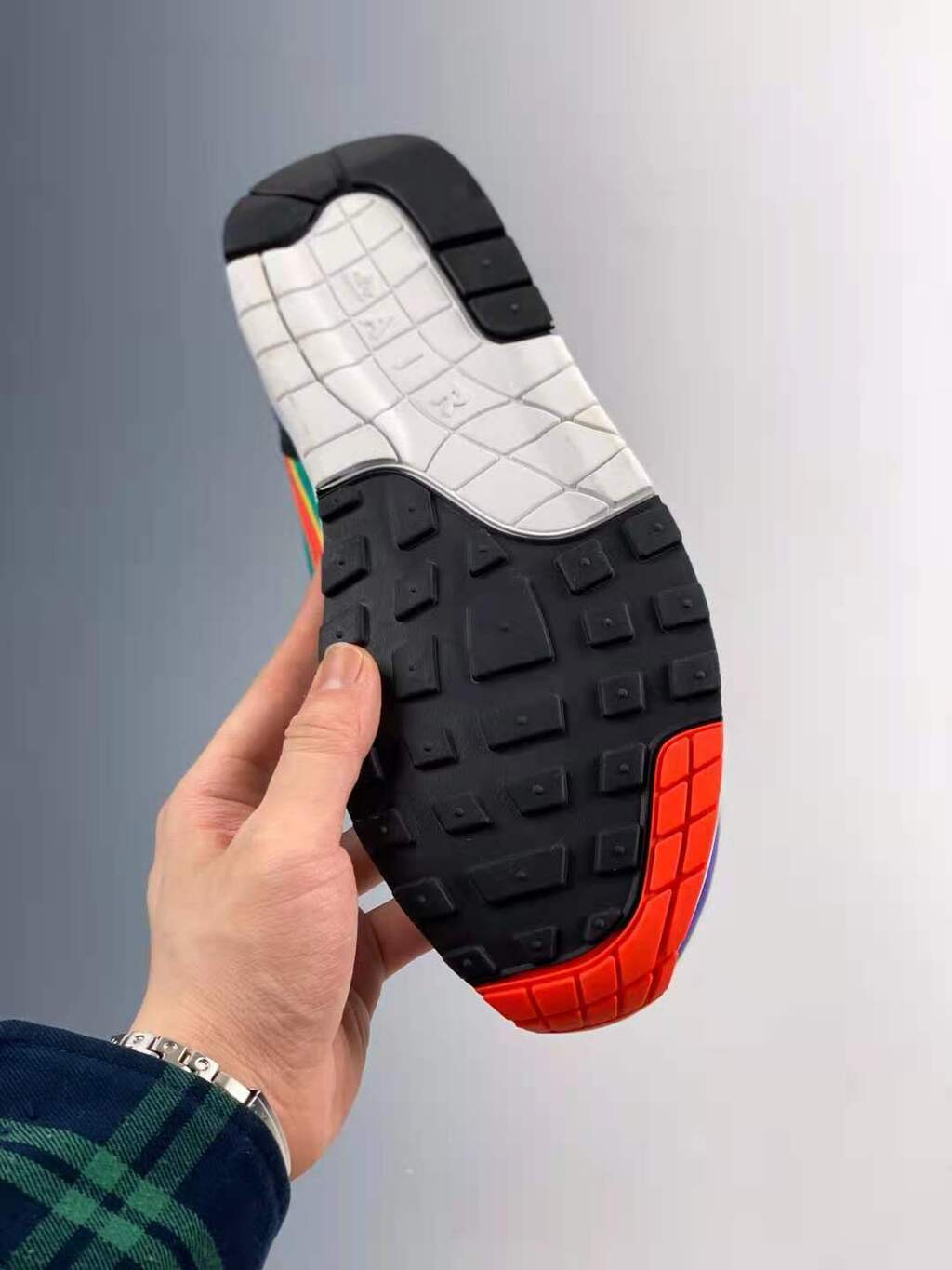 Tênis Runner Malha Cinza Detalhe Colorido