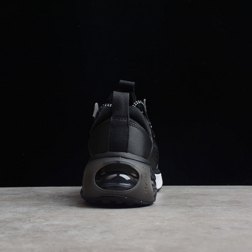 Tênis Runner Malha Preto Cinza e Branco