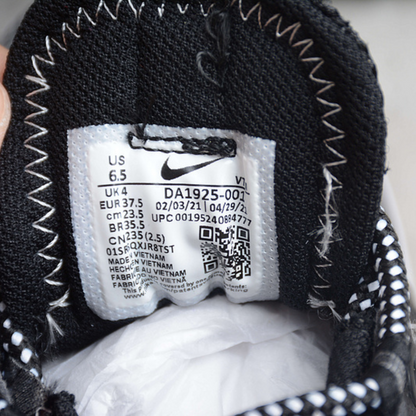 Tênis Runner Malha Preto Cinza e Branco