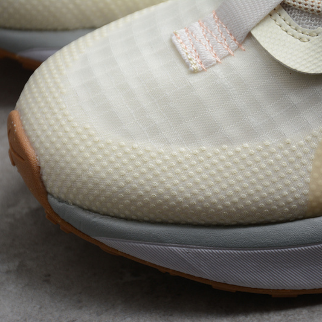 Tênis Runner Malha Phantom Detalhe Rosa