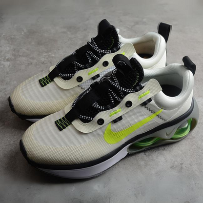 Tênis Runner Malha Branco com Detalhe Neon Amarelo