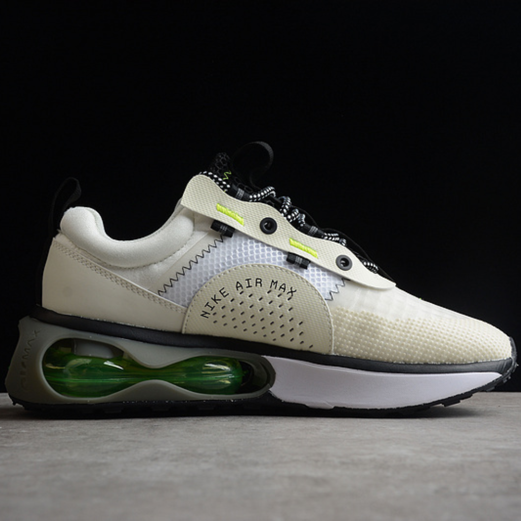 Tênis Runner Malha Branco com Detalhe Neon Amarelo
