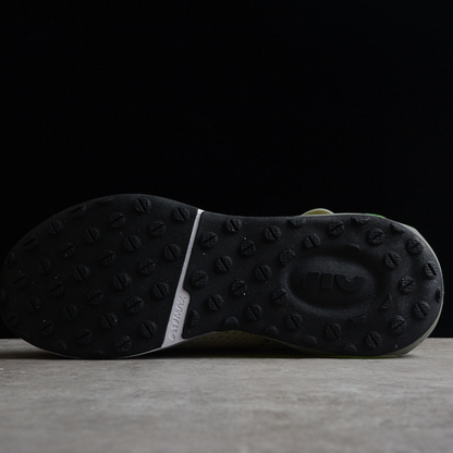 Tênis Runner Malha Branco com Detalhe Neon Amarelo
