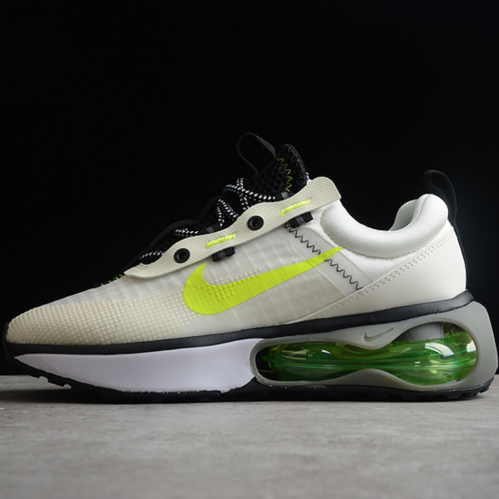 Tênis Runner Malha Branco com Detalhe Neon Amarelo