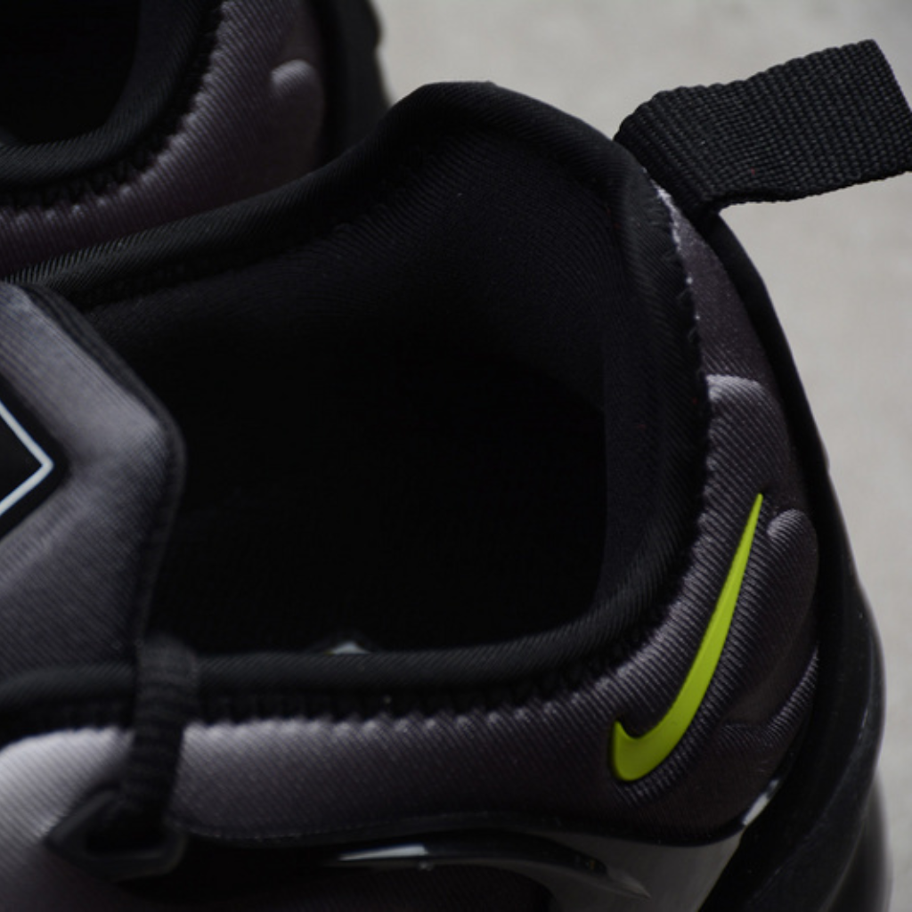 Tênis Runner Malha Preto Detalhe Amarelo Neon
