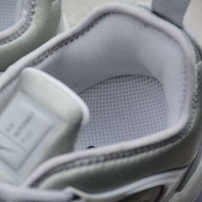 Tênis Runner Malha Cinza Detalhe Escuro