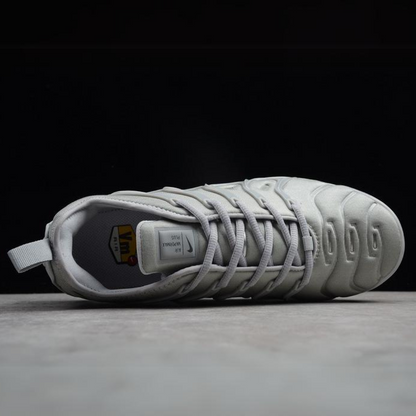 Tênis Runner Malha Cinza Detalhe Escuro