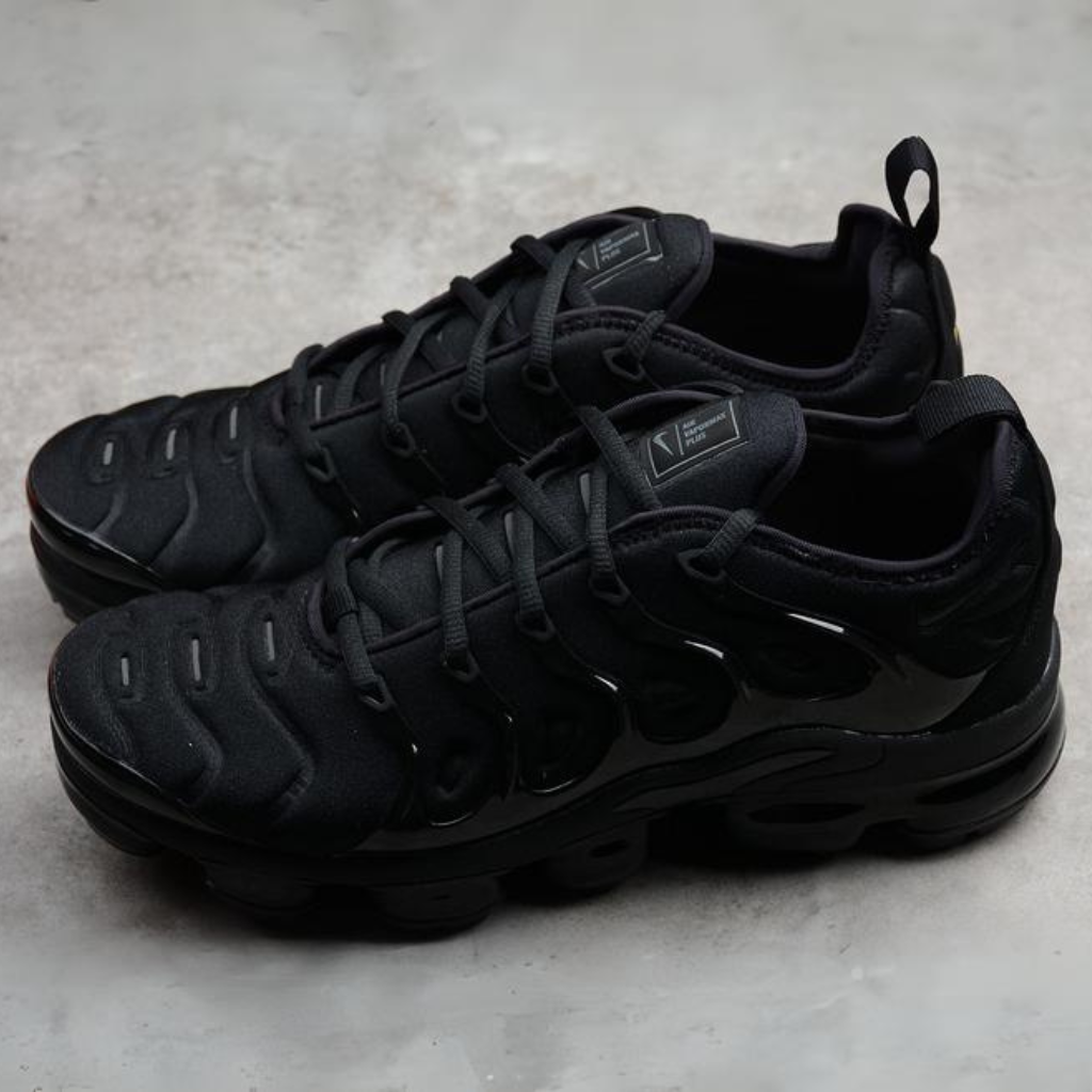 Tênis Runner Malha Preto Solado Volumizado