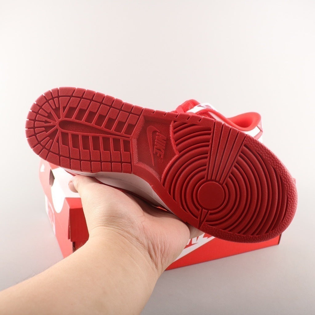 Tênis Cano Baixo Couro Vermelho e Branco Detalhe Listrado