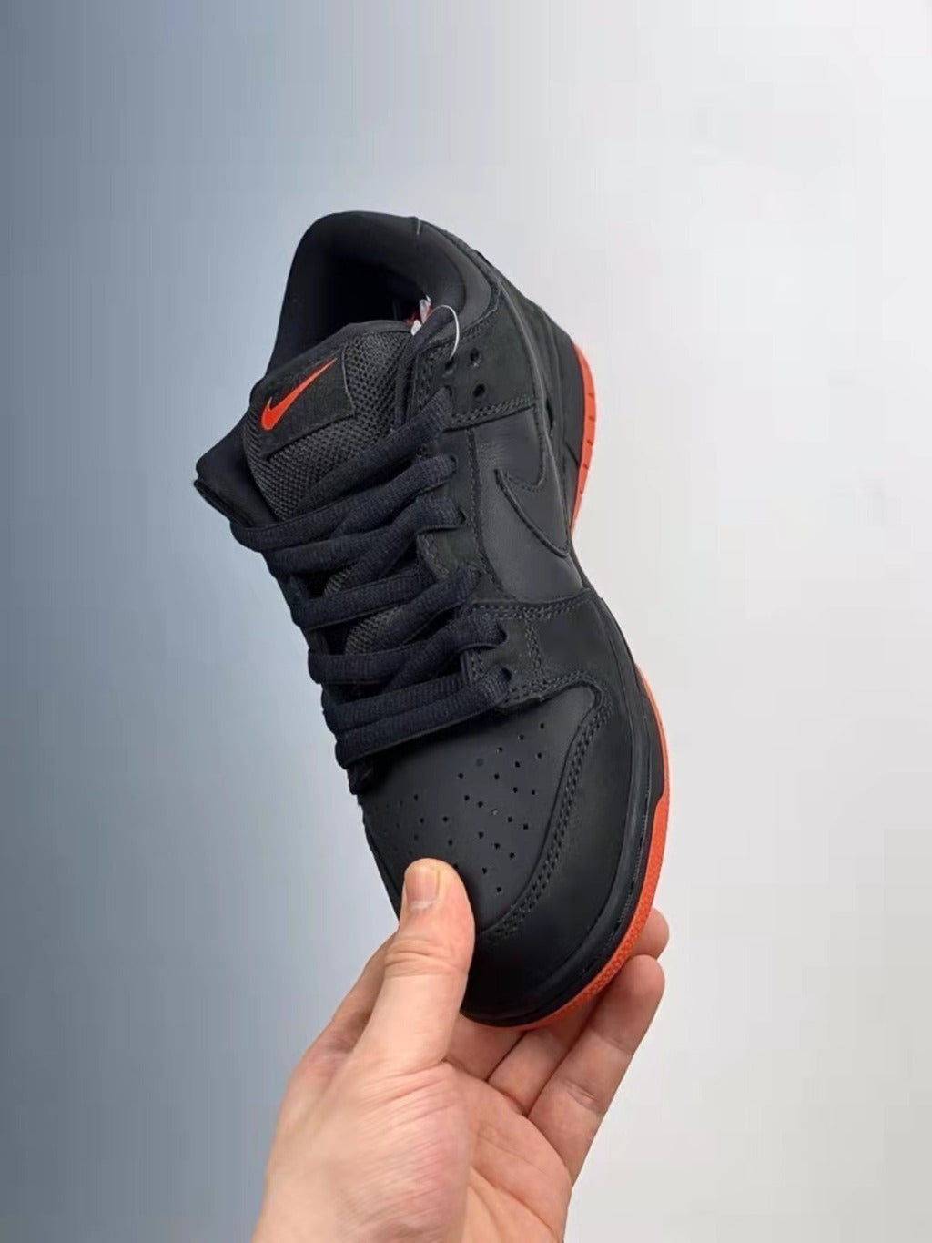 Tênis Cano Baixo Skate Couro Preto Detalhes Contrastantes
