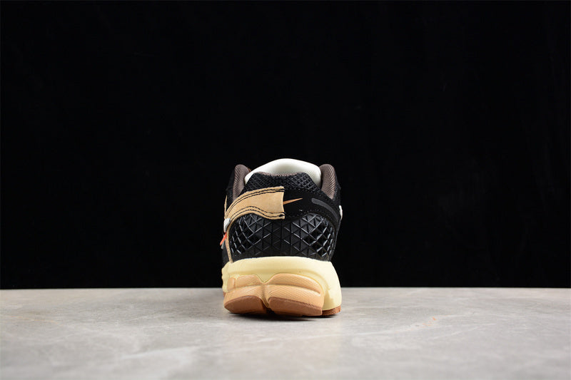Tênis Runner Malha Branco Detalhe Preto e Amarelo