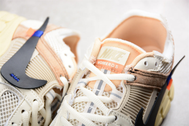 Tênis Runner Malha Branco Cinza Detalhe Amarelo