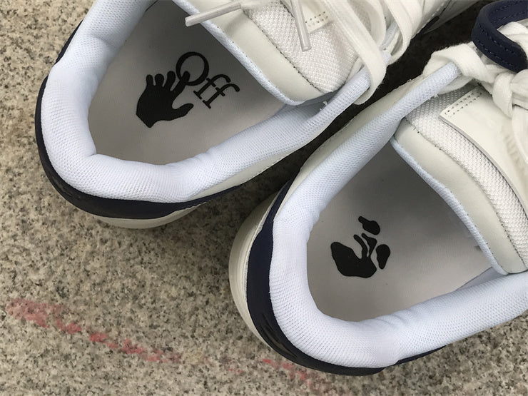 Tênis Couro Branco Detalhe Azul Escuro
