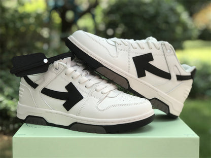 Tênis Couro Branco Detalhe Preto Listra Lateral