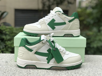 Tênis Couro Branco com Detalhe Verde Listra Lateral
