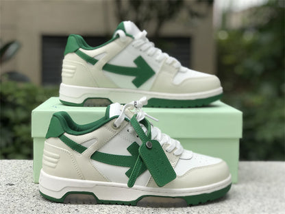 Tênis Couro Branco com Detalhe Verde Listra Lateral