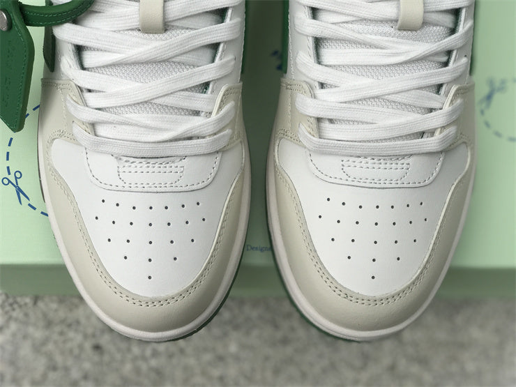Tênis Couro Branco com Detalhe Verde Listra Lateral