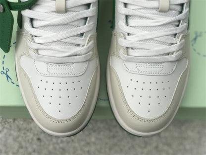Tênis Couro Branco com Detalhe Verde Listra Lateral