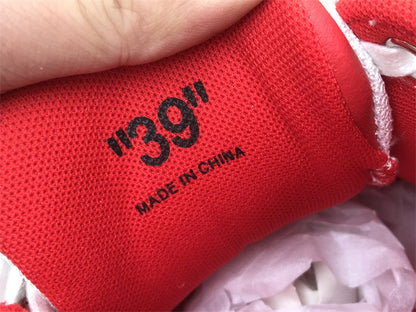 Tênis Couro Branco Detalhe Vermelho Listrado