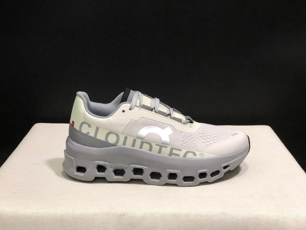 Tênis Runner Malha Branca Detalhe Cinza Solado Volumoso