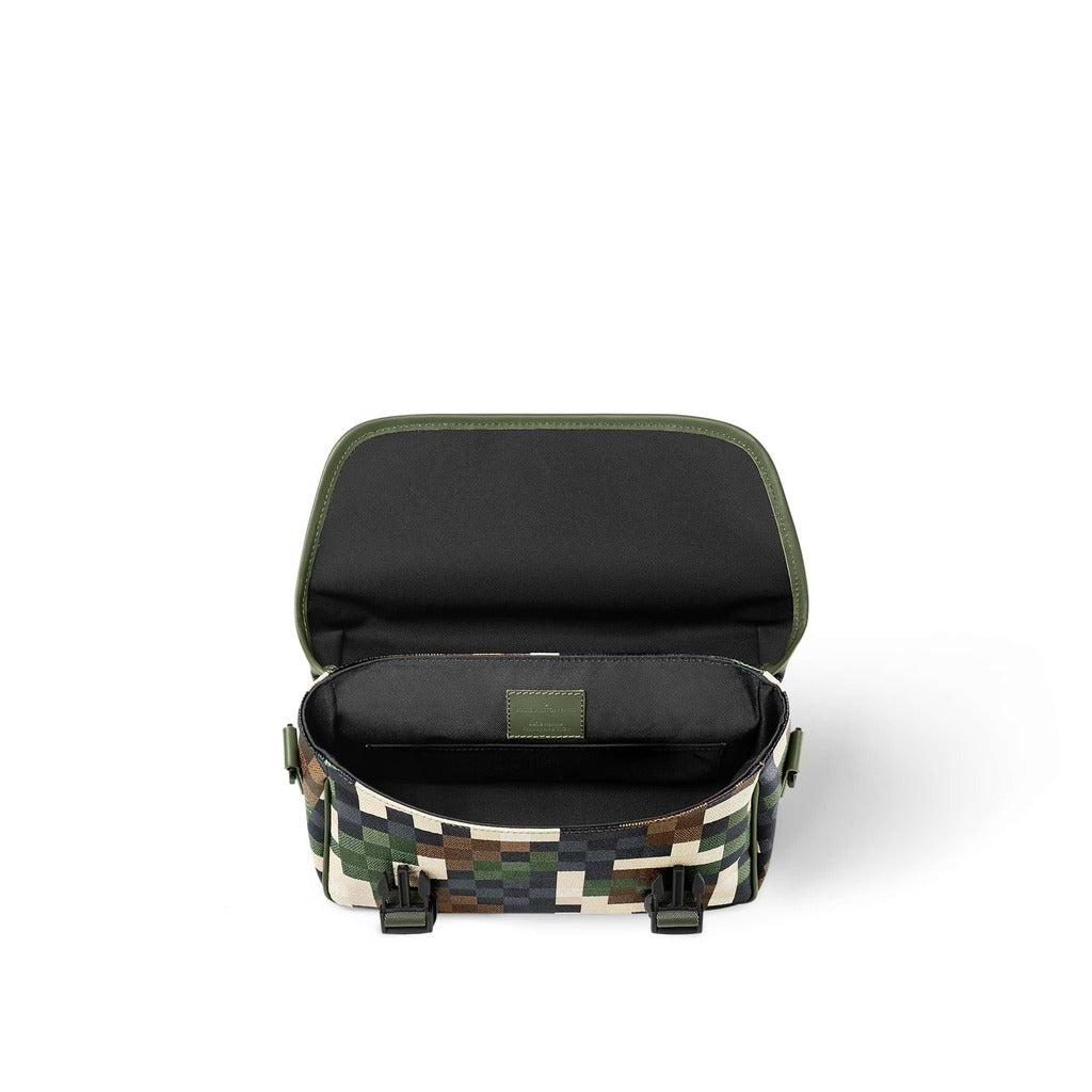 Bolsa Padrão Xadrez Camuflagem Logomania