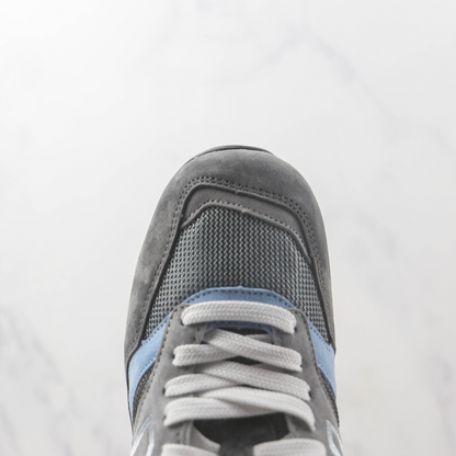 Tênis Runner Malha Cinza Detalhe Vazado