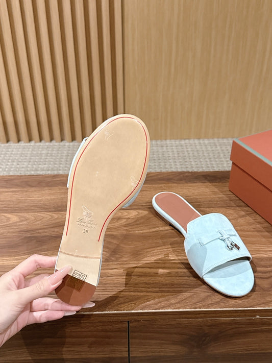 Sandália Loro Piana Summer Charms Feminina na cor Azul Claro, detalhe 4