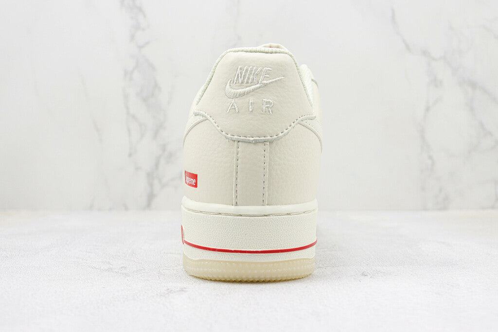 Tênis Couro Cano Baixo Branco com Detalhe Vermelho