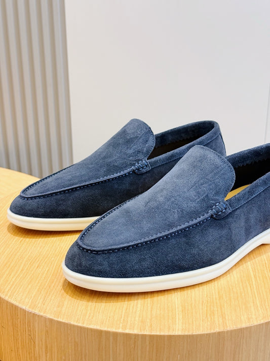 Loro Piana Summer Walk Masculino na cor Azul Marinho, detalhe 2