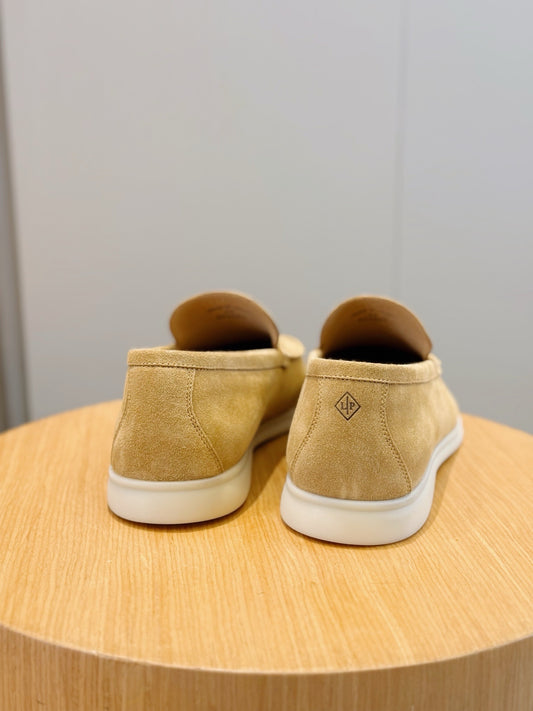 Loro Piana Summer Walk Masculino na cor Mostarda, detalhe 3